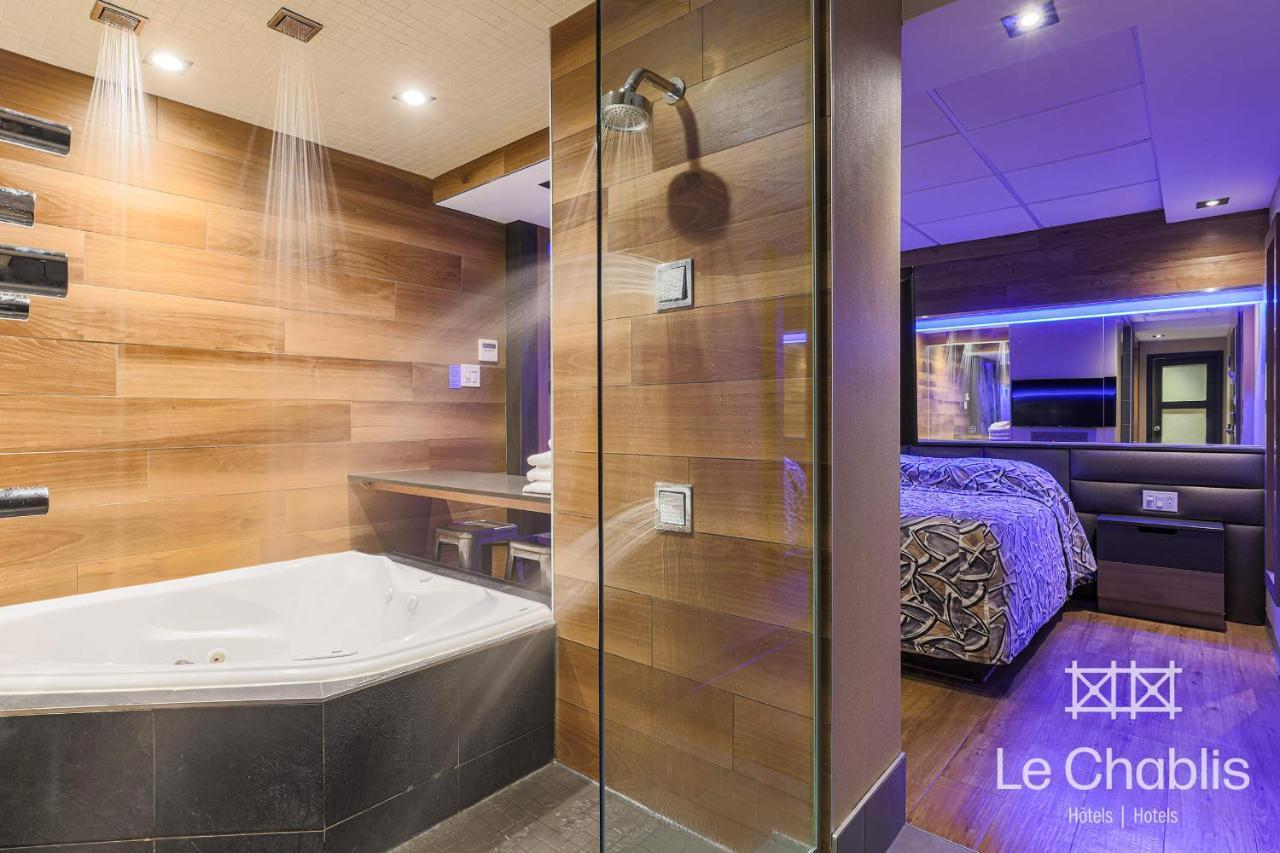 Le Chablis Cadillac Motel